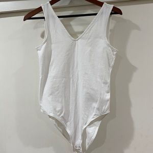 Gap bodysuit white tank
